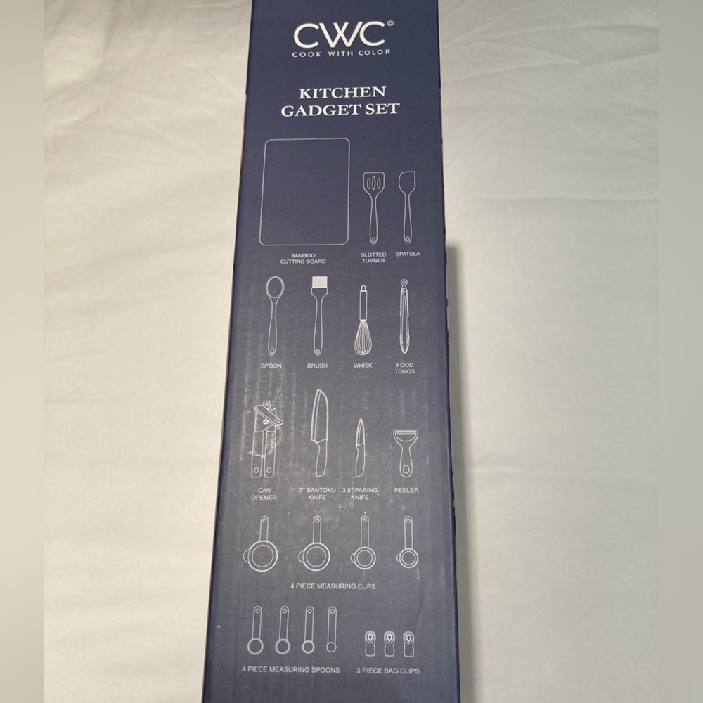 CWC Kitchen Gadgets (24 pieces) - Picture 3 of 5